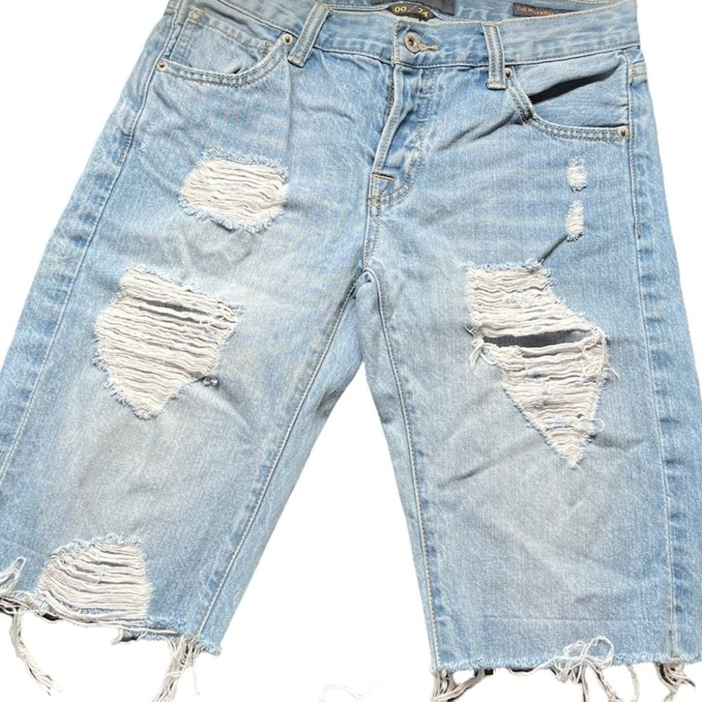 Lucky Brand Mid Rise Boyfriend Bermuda Distressed Raw Hem Denim Jean Short 00 24